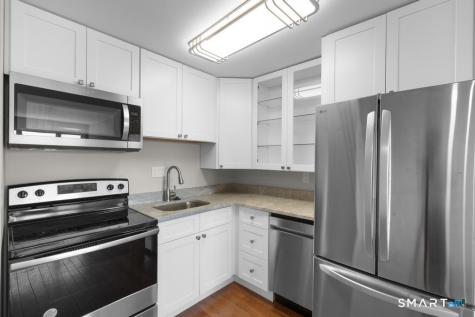 184 Pequot Avenue New London CT 06320