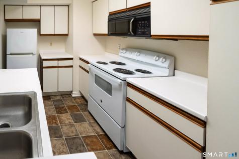 31 High Street East Hartford CT 06118