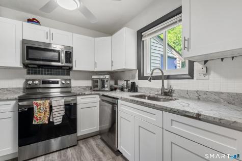 41 Country Hill Road Naugatuck CT 06770