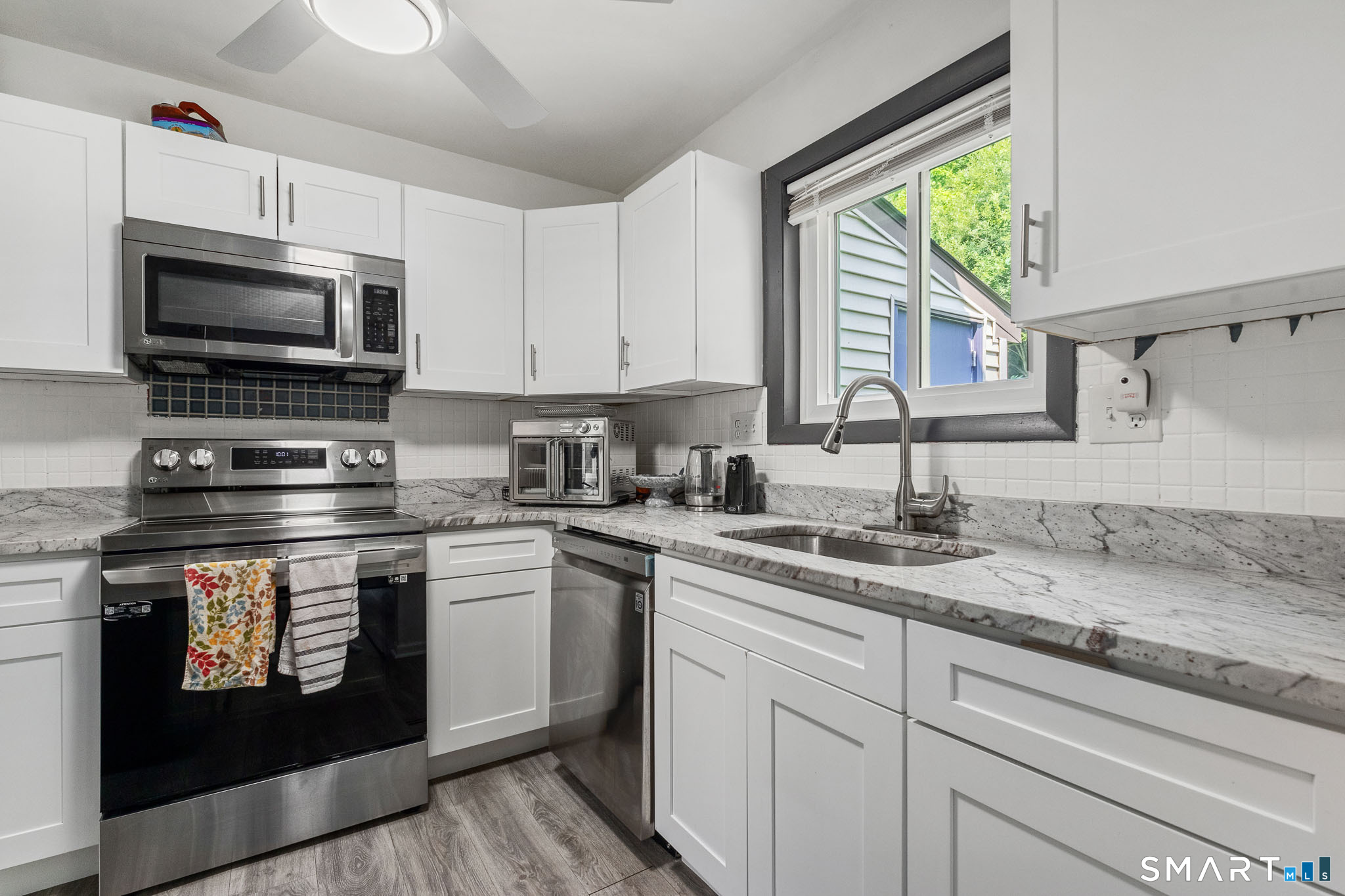 41 Country Hill Road Naugatuck CT 06770