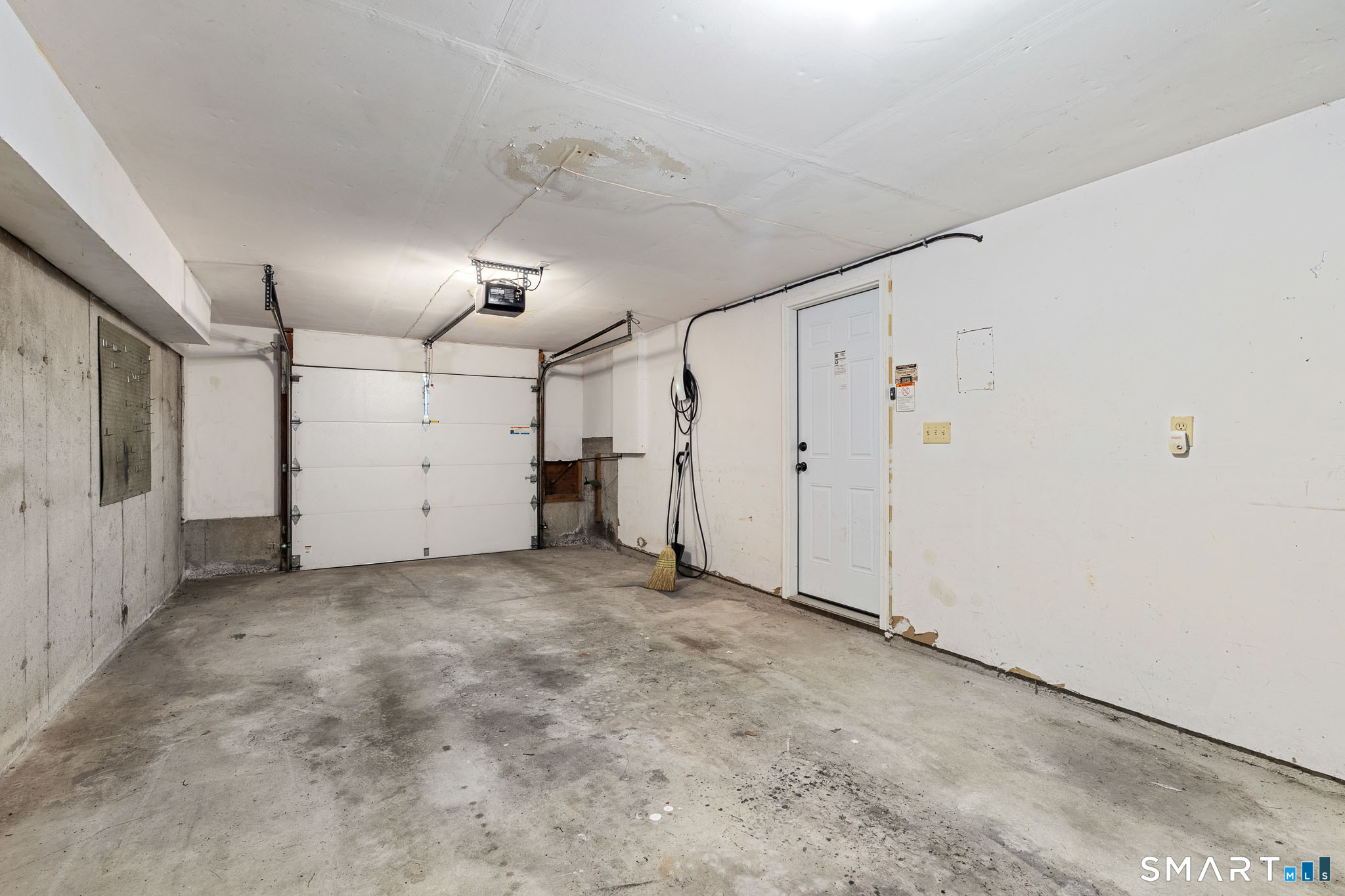 41 Country Hill Road Naugatuck CT 06770