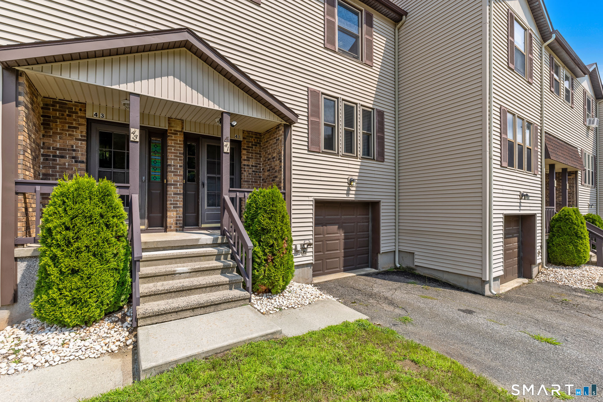 41 Country Hill Road Naugatuck CT 06770