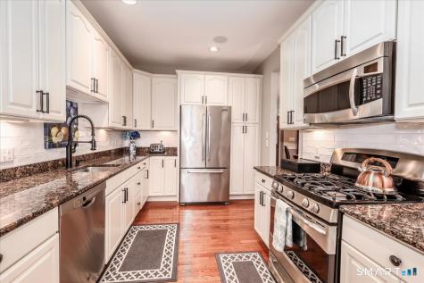 18 Lawrence Avenue Danbury CT 06810