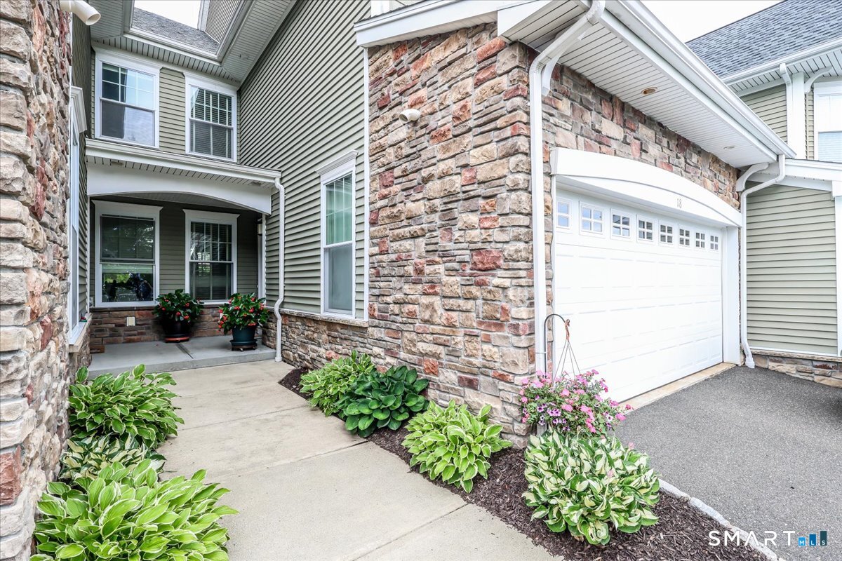 18 Lawrence Avenue Danbury CT 06810