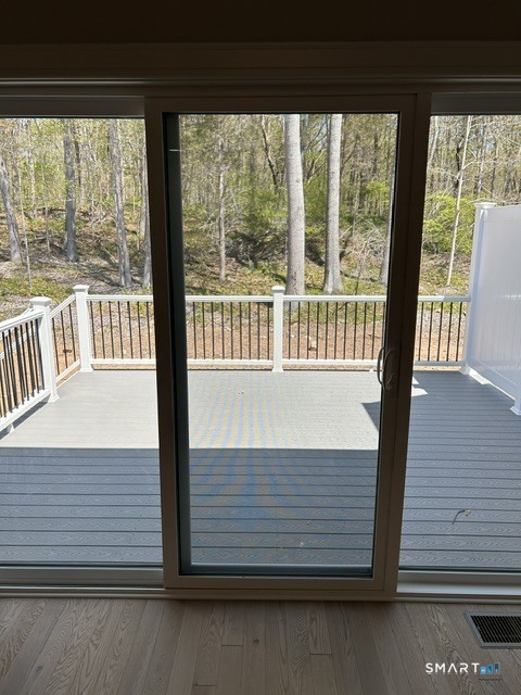 28 Village Circle Guilford CT 06437