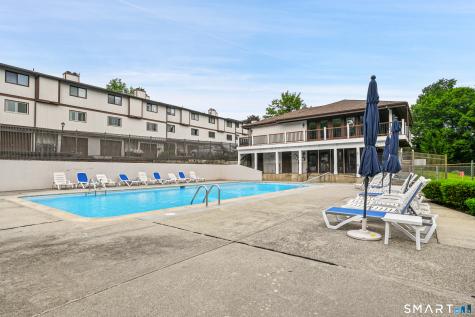 27 Crows Nest Lane Danbury CT 06810