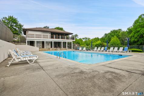 27 Crows Nest Lane Danbury CT 06810
