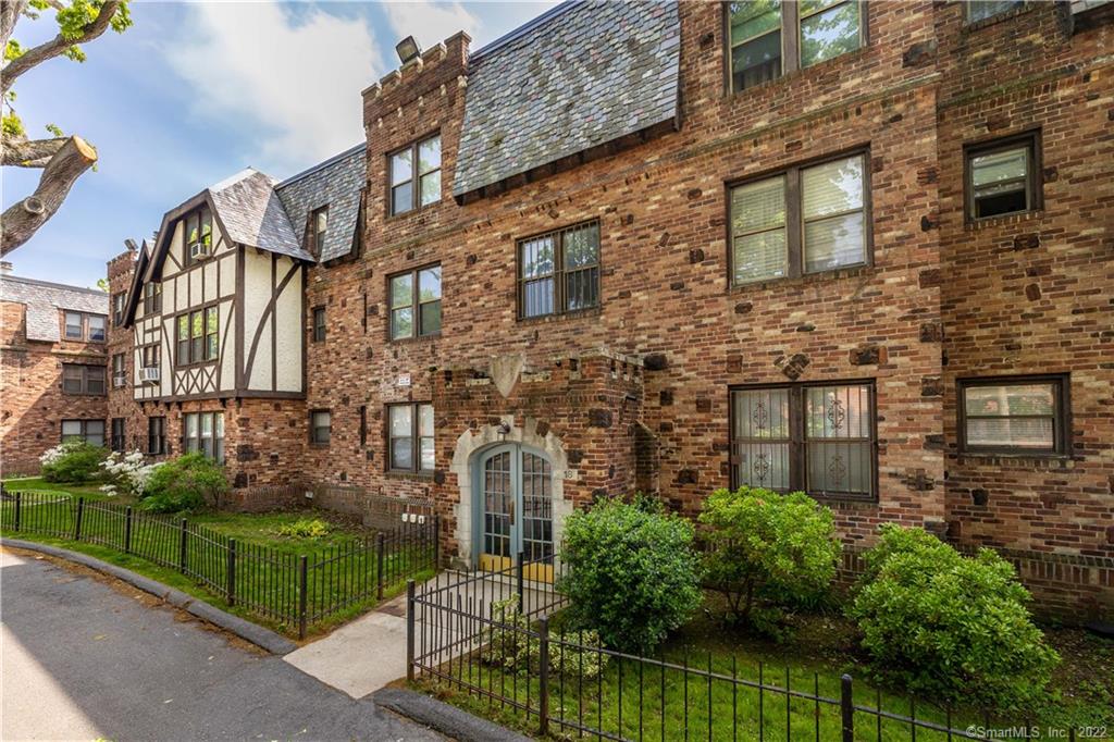 16 Townley Street Hartford CT 06105
