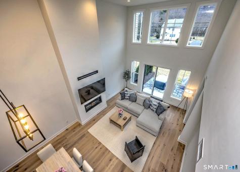 27 Heritage Lane Woodbridge CT 06525
