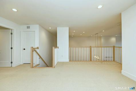 27 Heritage Lane Woodbridge CT 06525