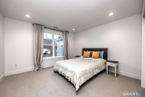 27 Heritage Lane Woodbridge CT 06525