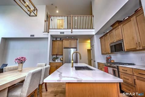 27 Heritage Lane Woodbridge CT 06525