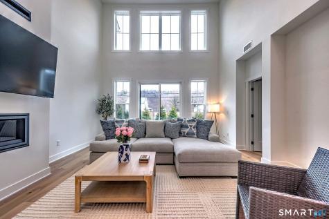 27 Heritage Lane Woodbridge CT 06525