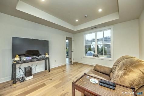 27 Heritage Lane Woodbridge CT 06525