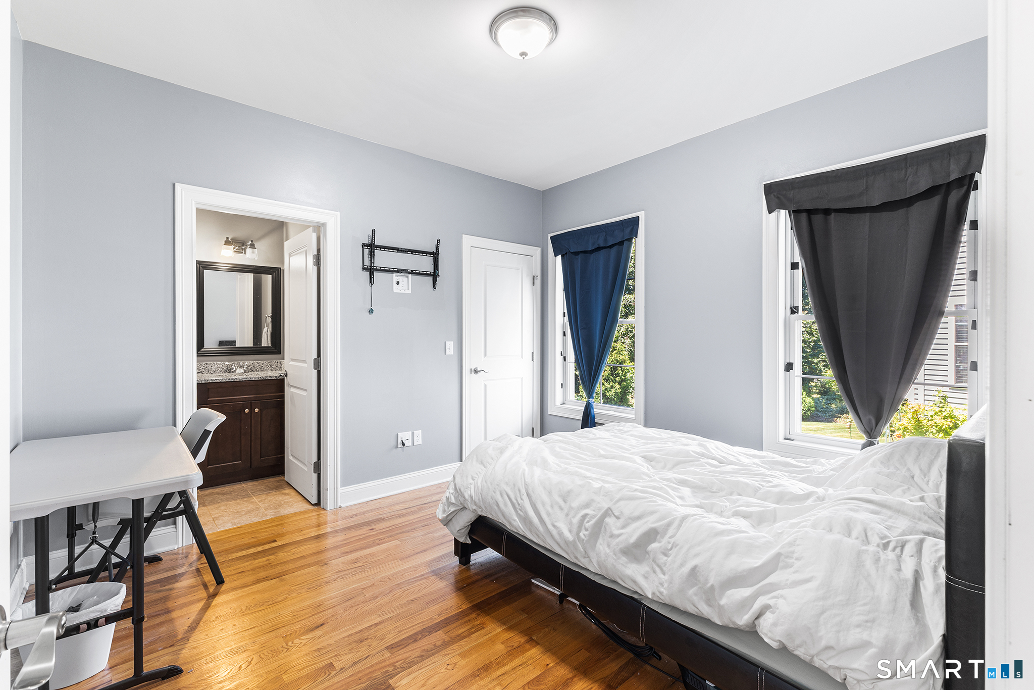 47 Lexington Gardens North Haven CT 06473