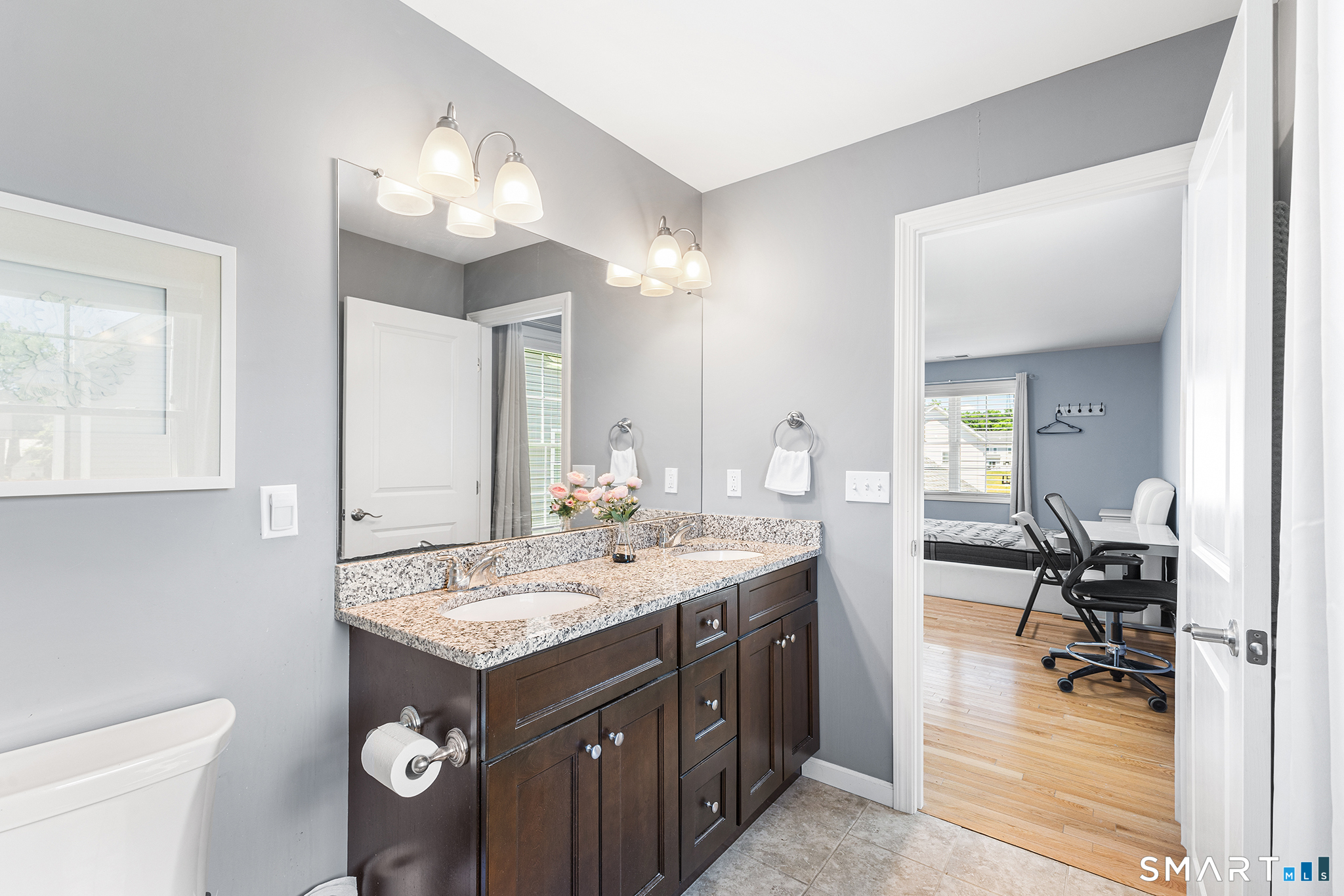 47 Lexington Gardens North Haven CT 06473