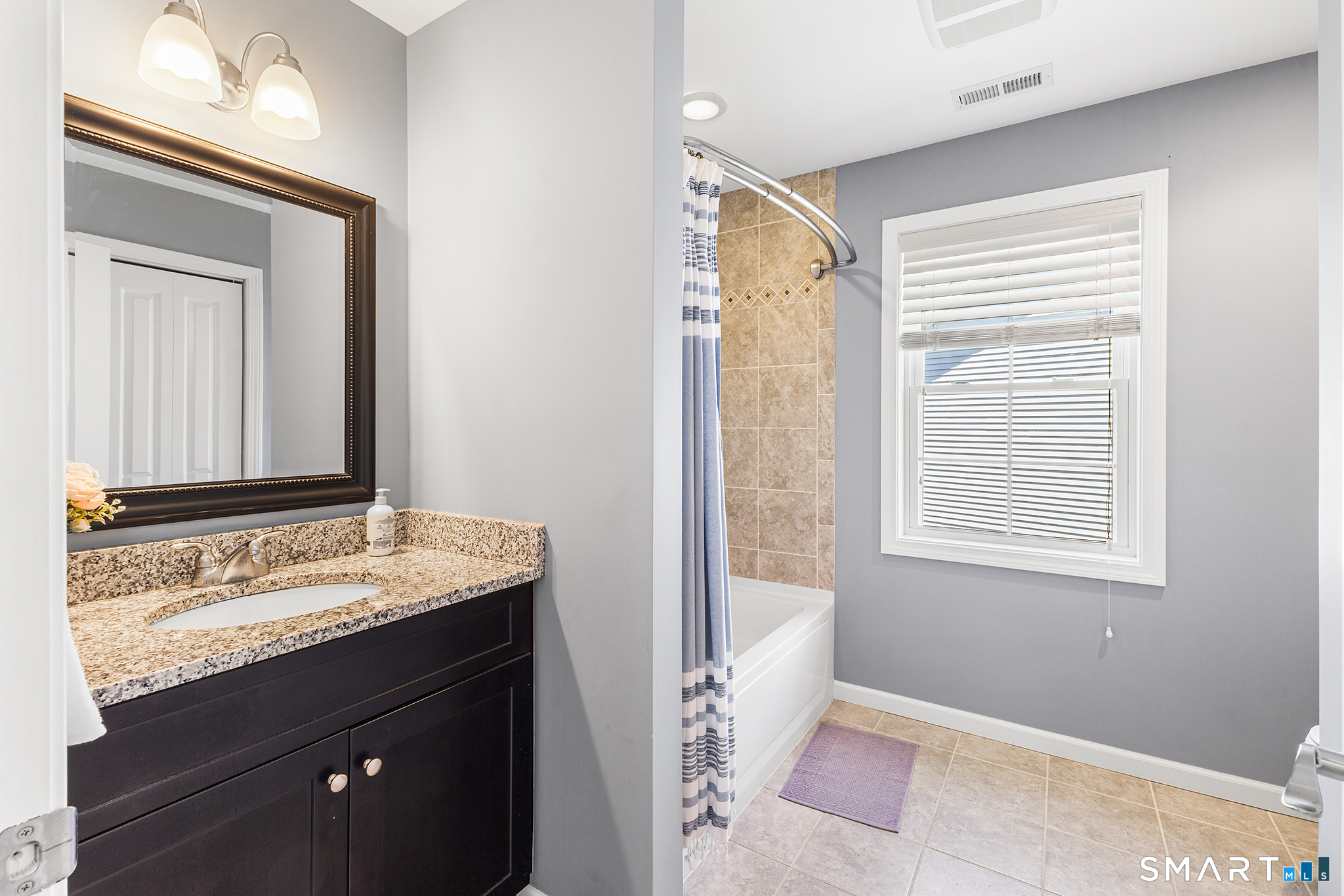 47 Lexington Gardens North Haven CT 06473
