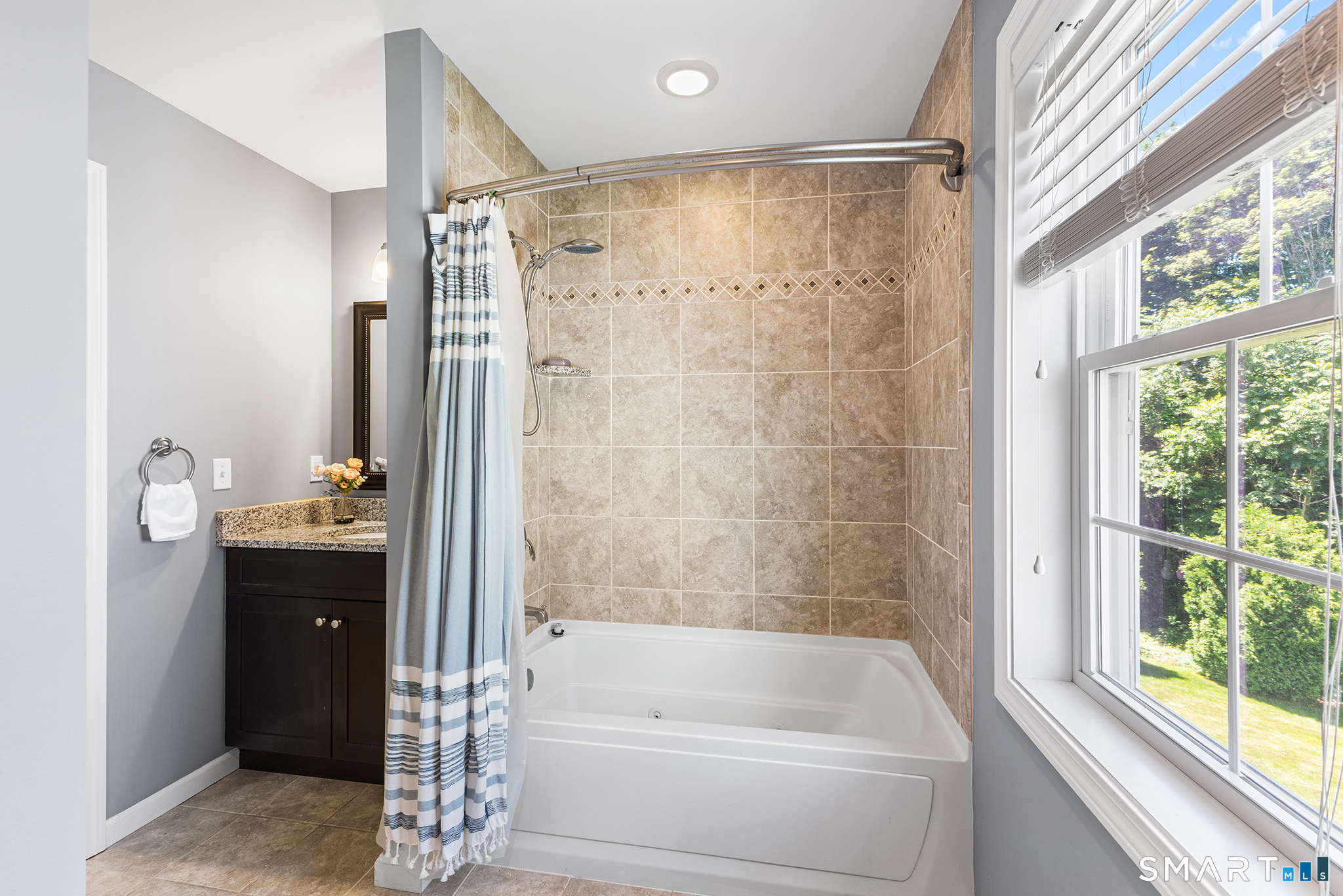 47 Lexington Gardens North Haven CT 06473