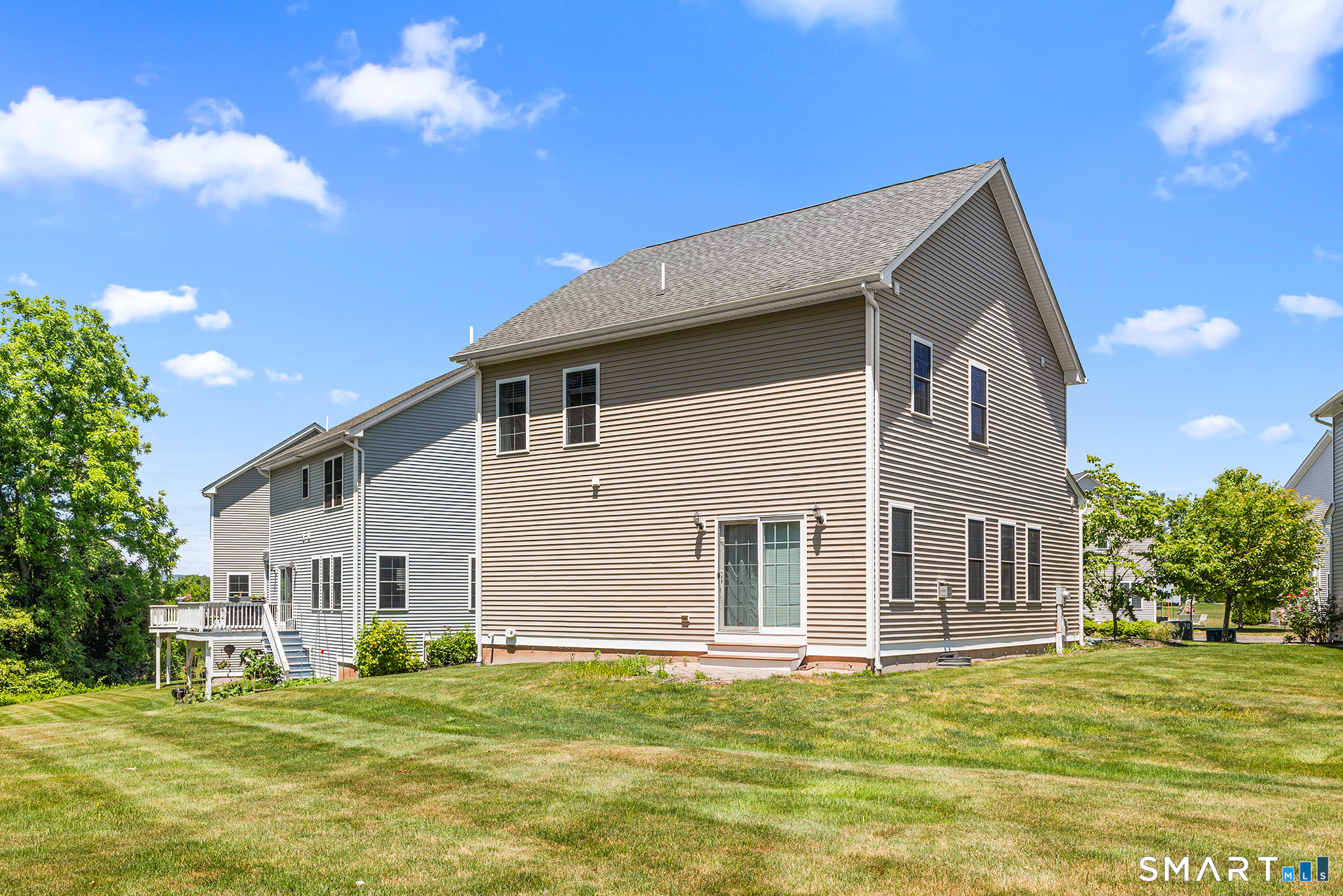 47 Lexington Gardens North Haven CT 06473
