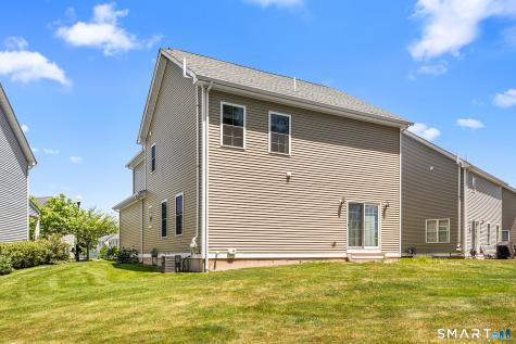 47 Lexington Gardens North Haven CT 06473
