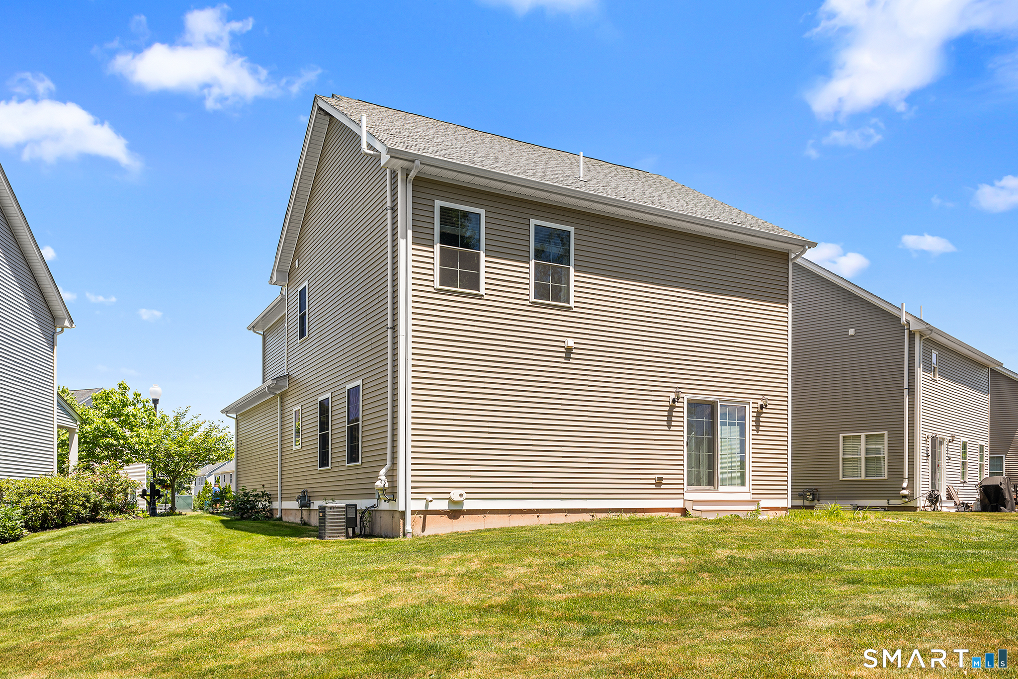 47 Lexington Gardens North Haven CT 06473