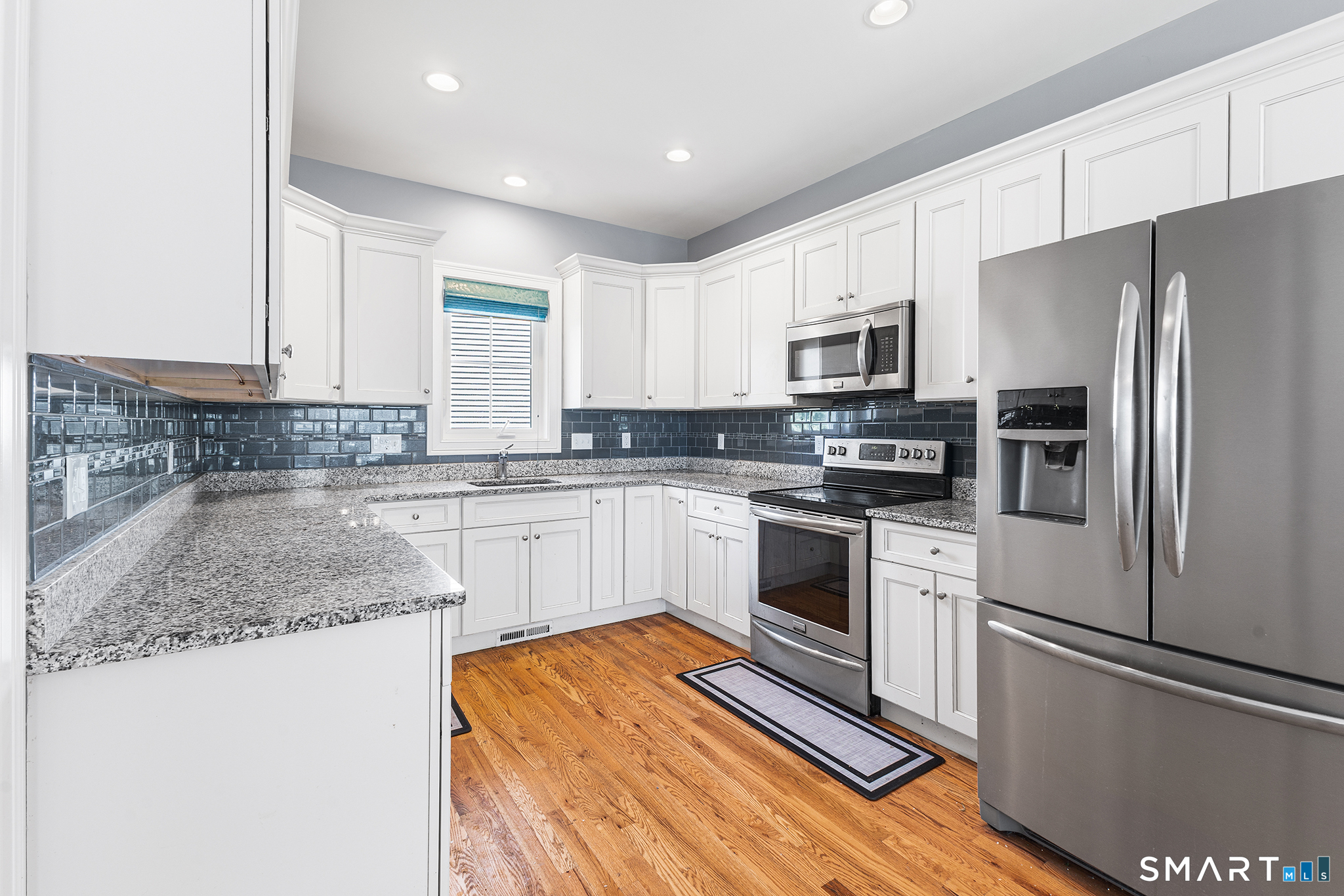 47 Lexington Gardens North Haven CT 06473