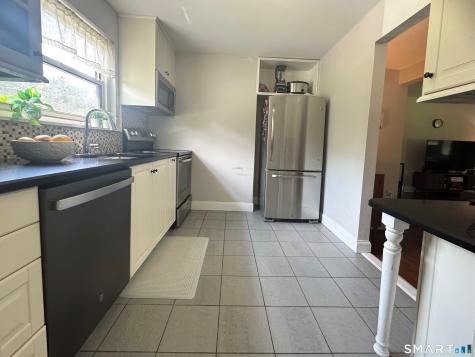 502 Oak Avenue Cheshire CT 06410