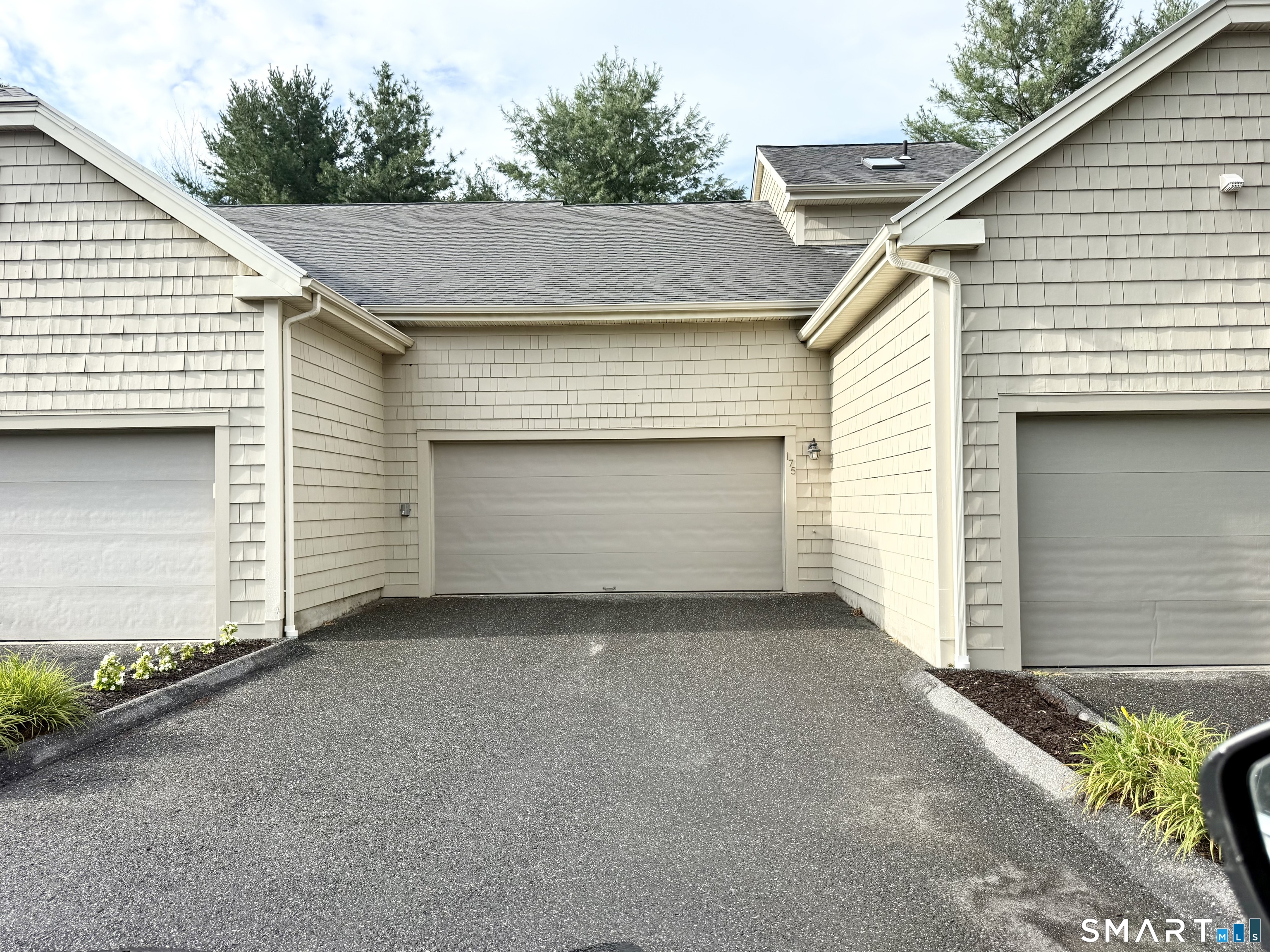 12 Boulevard Drive Danbury CT 06470