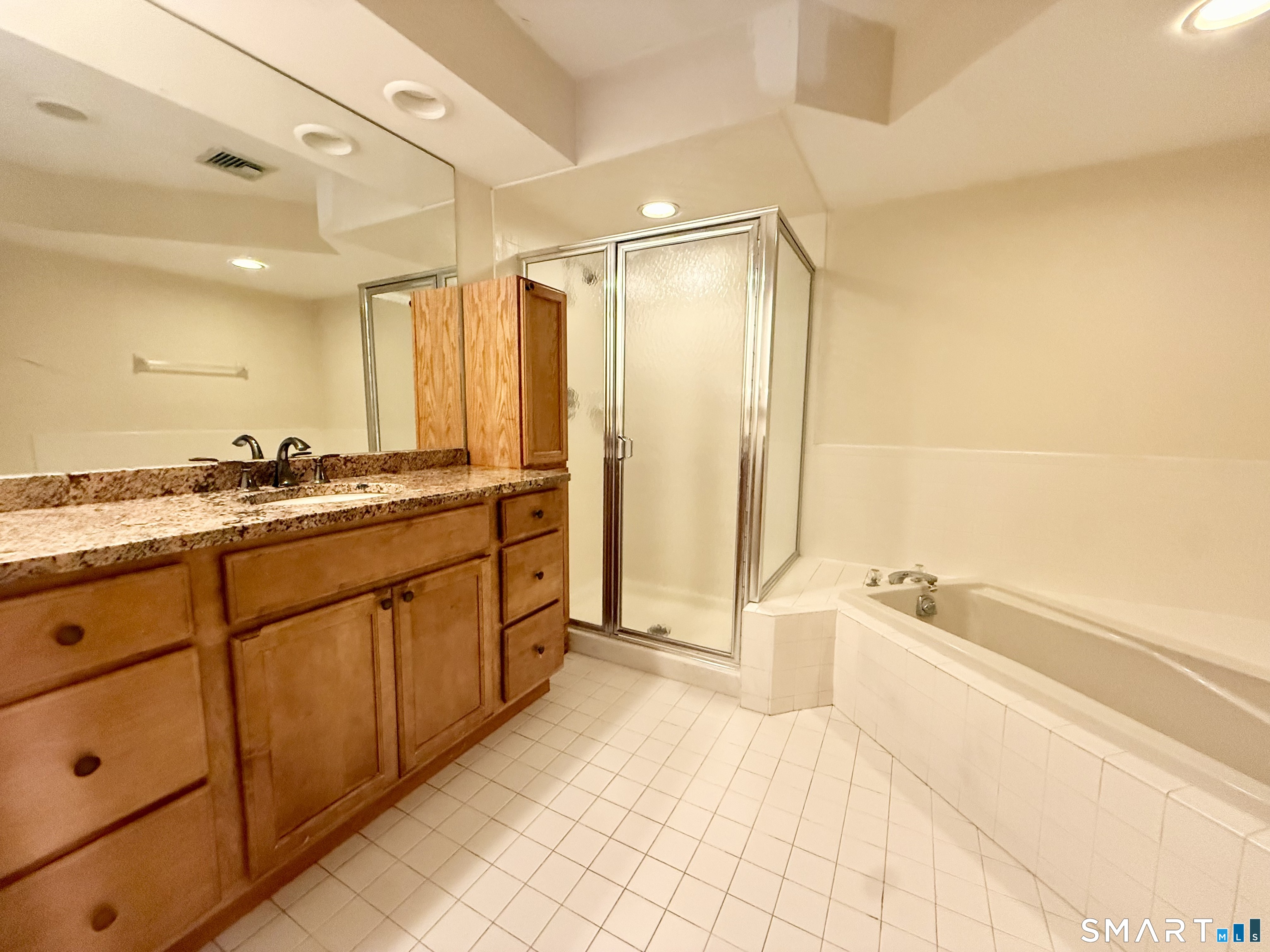 12 Boulevard Drive Danbury CT 06470