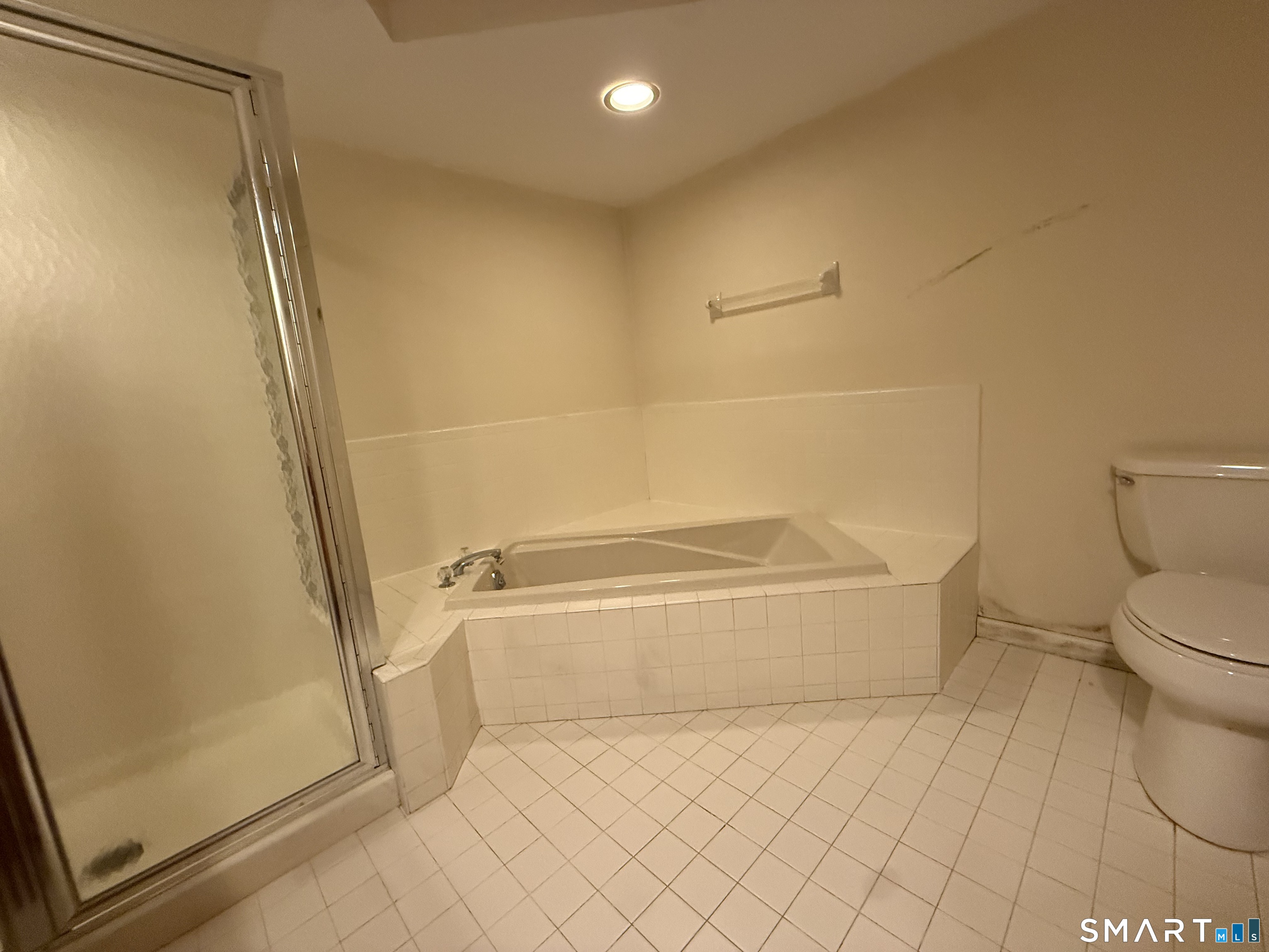 12 Boulevard Drive Danbury CT 06470