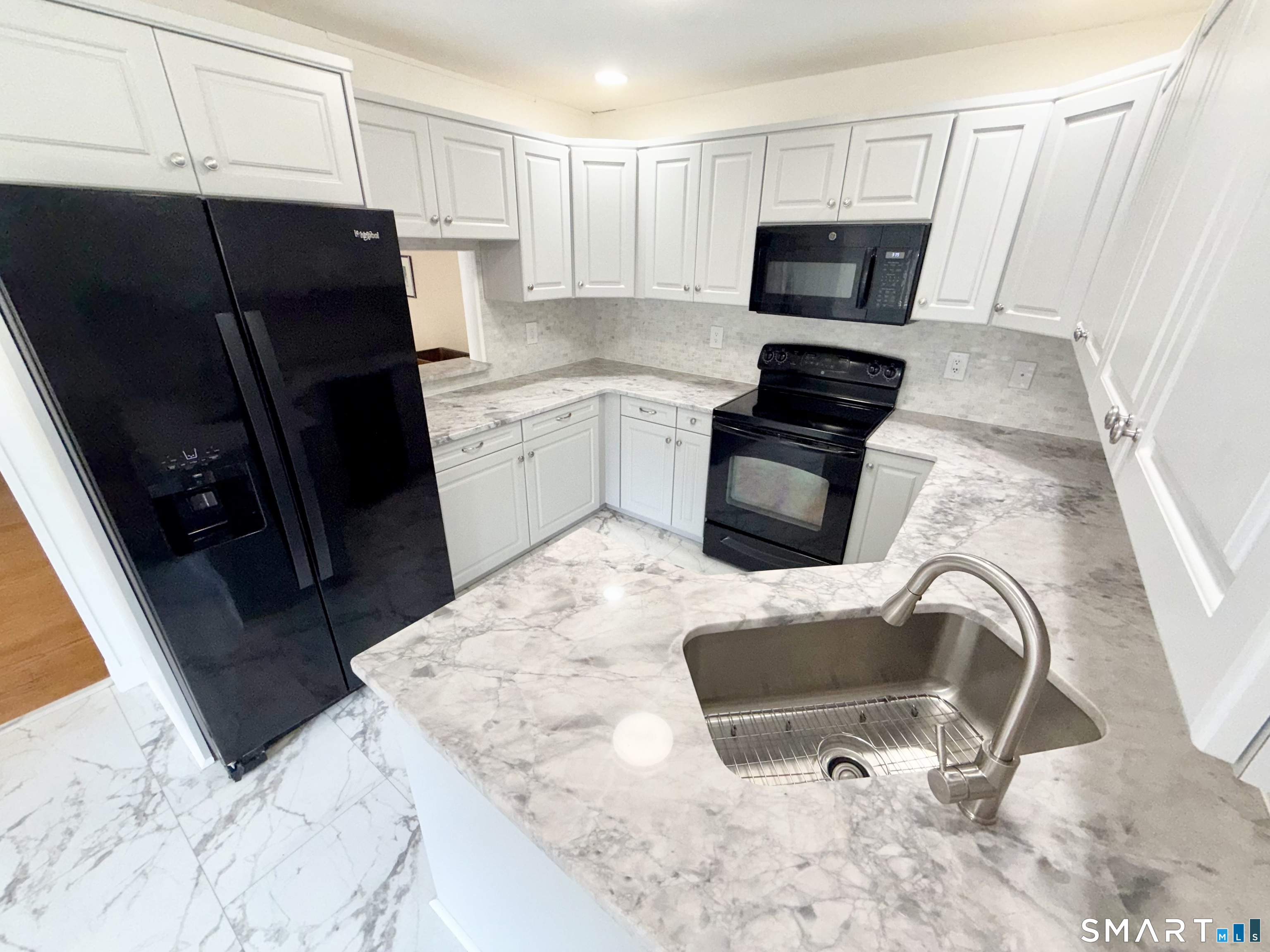 12 Boulevard Drive Danbury CT 06470