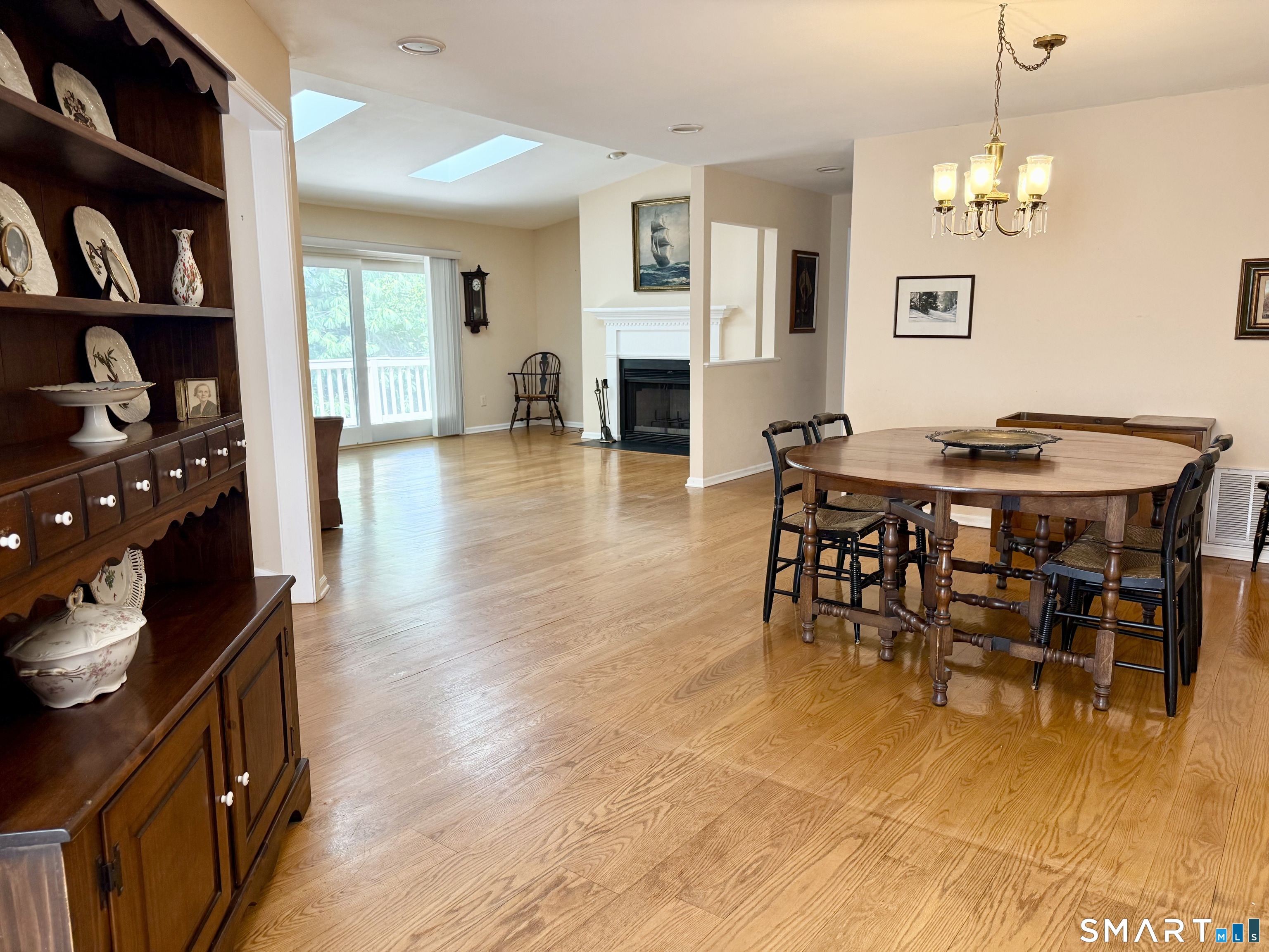 12 Boulevard Drive Danbury CT 06470