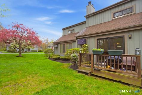 2 Locust Lane Brookfield CT 06804