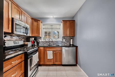 New London CT 06320