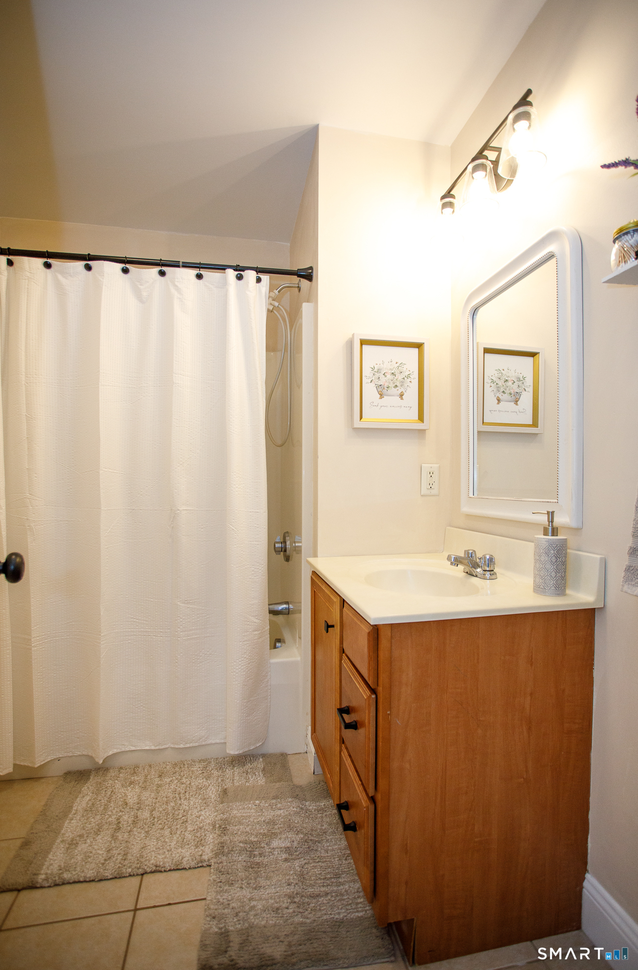 527 West Thames Street Norwich CT 06360