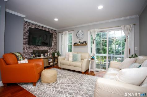527 West Thames Street Norwich CT 06360