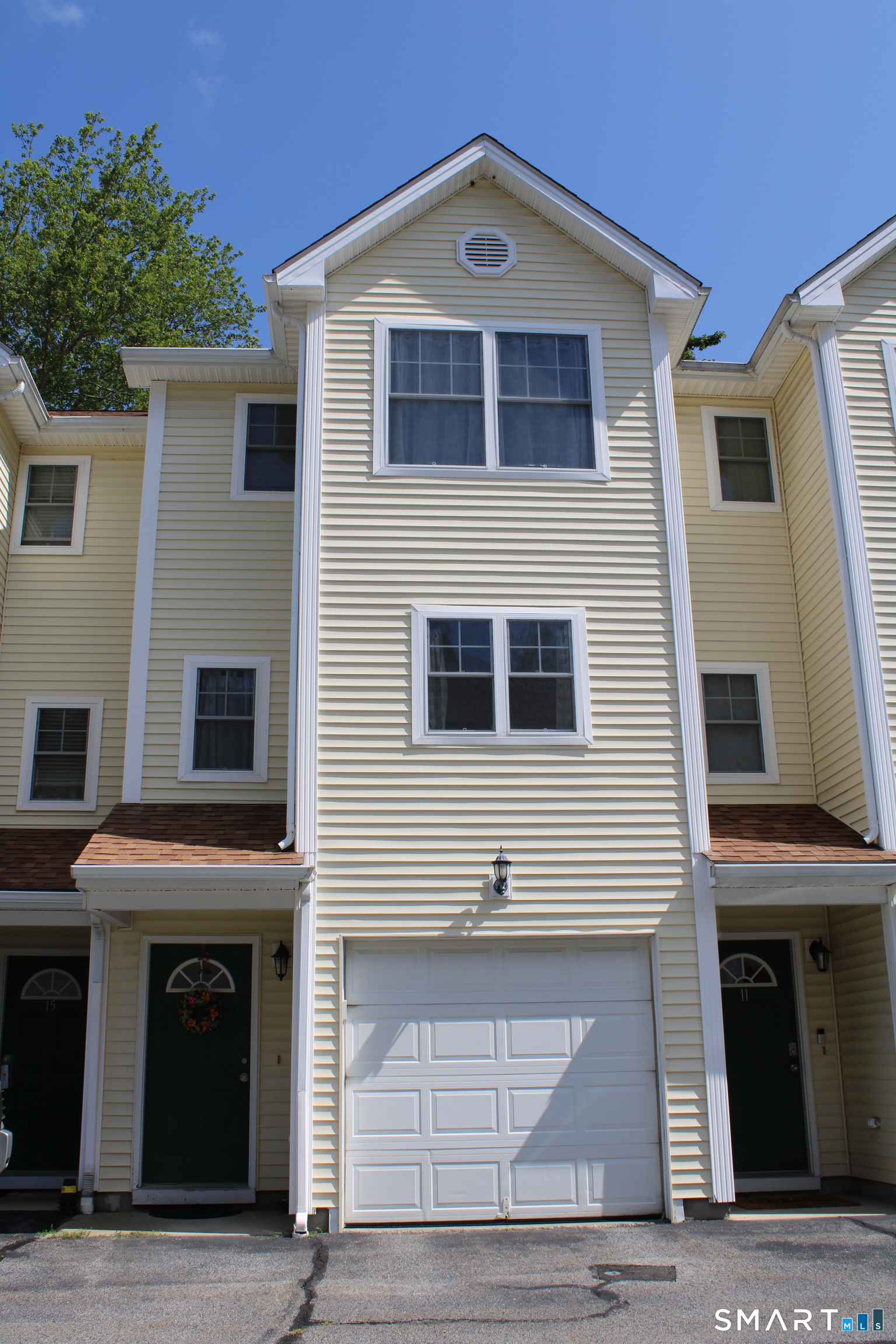 527 West Thames Street Norwich CT 06360