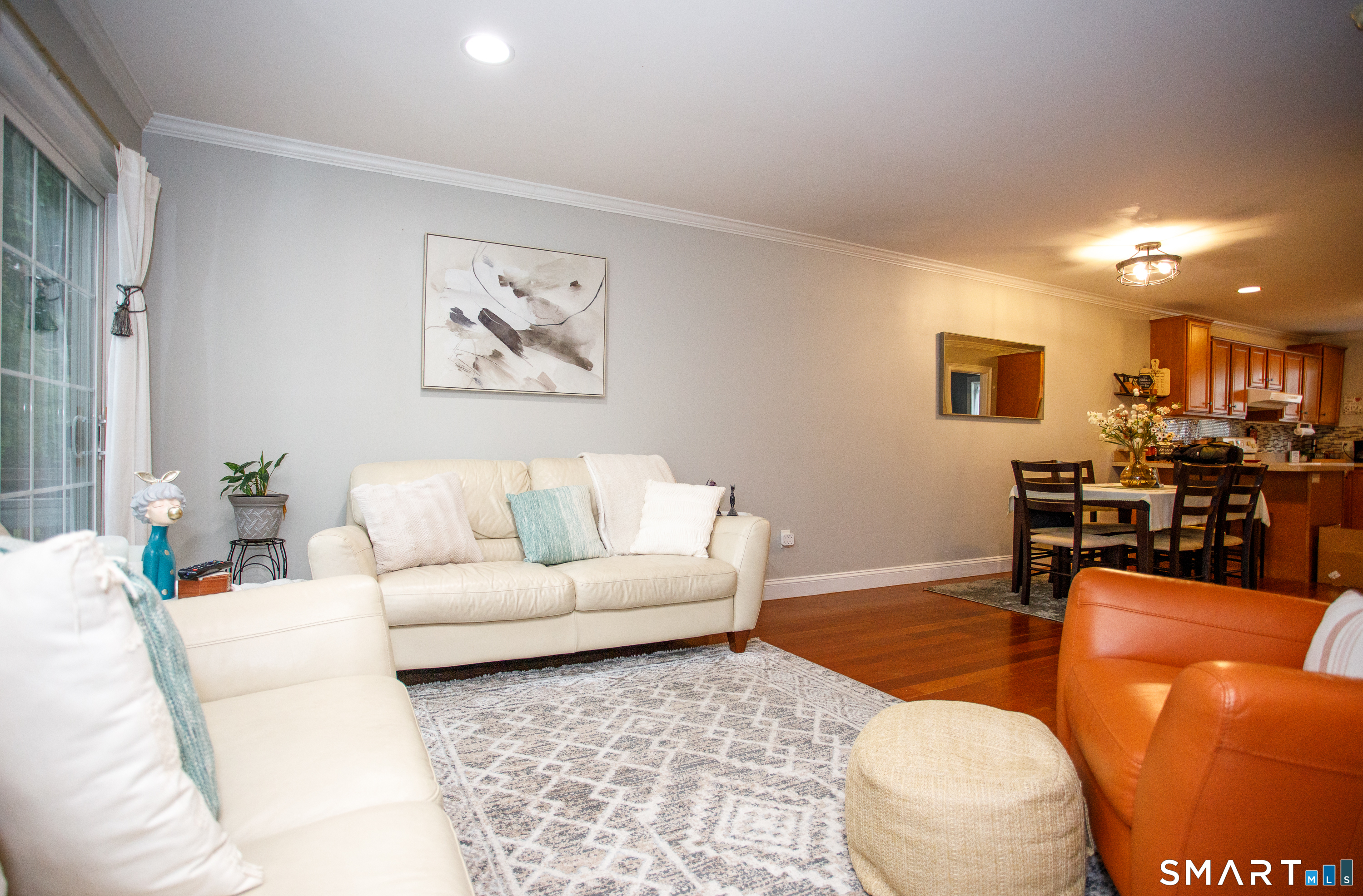 527 West Thames Street Norwich CT 06360