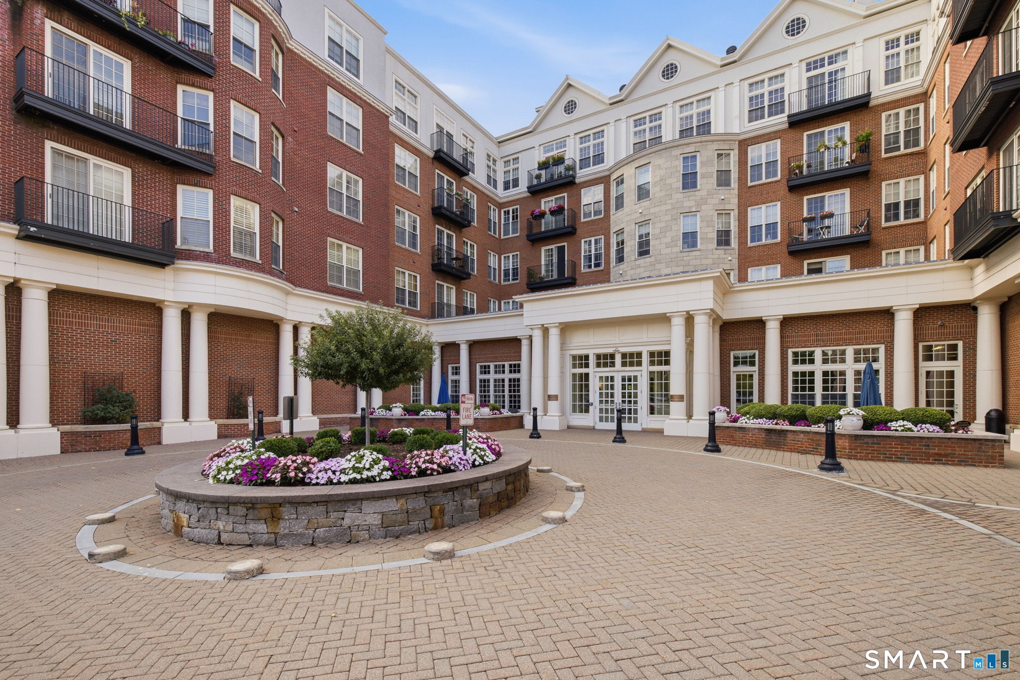 85 Memorial Road West Hartford CT 06107