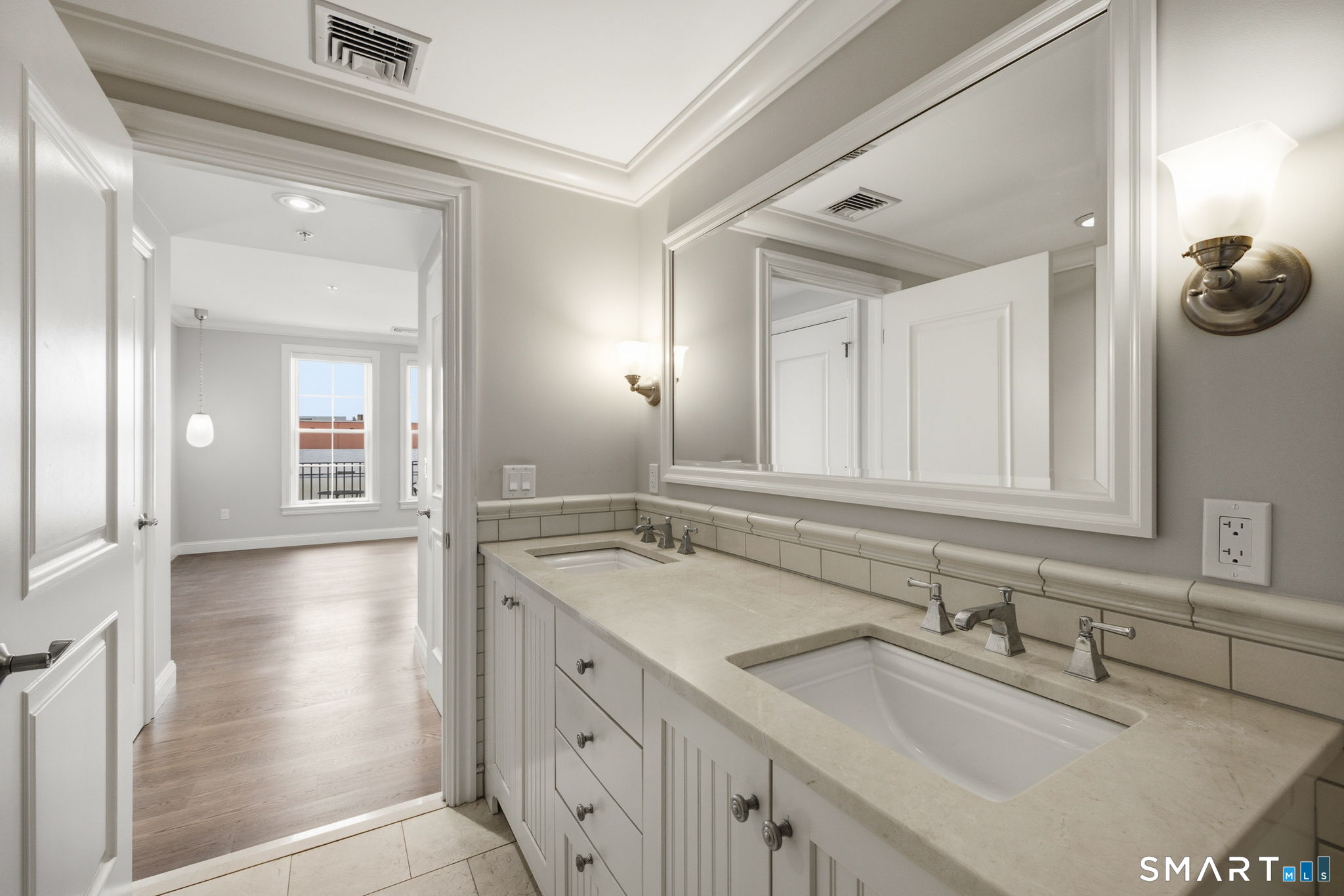 85 Memorial Road West Hartford CT 06107