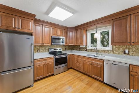 401 Lakeview Drive Southington CT 06489