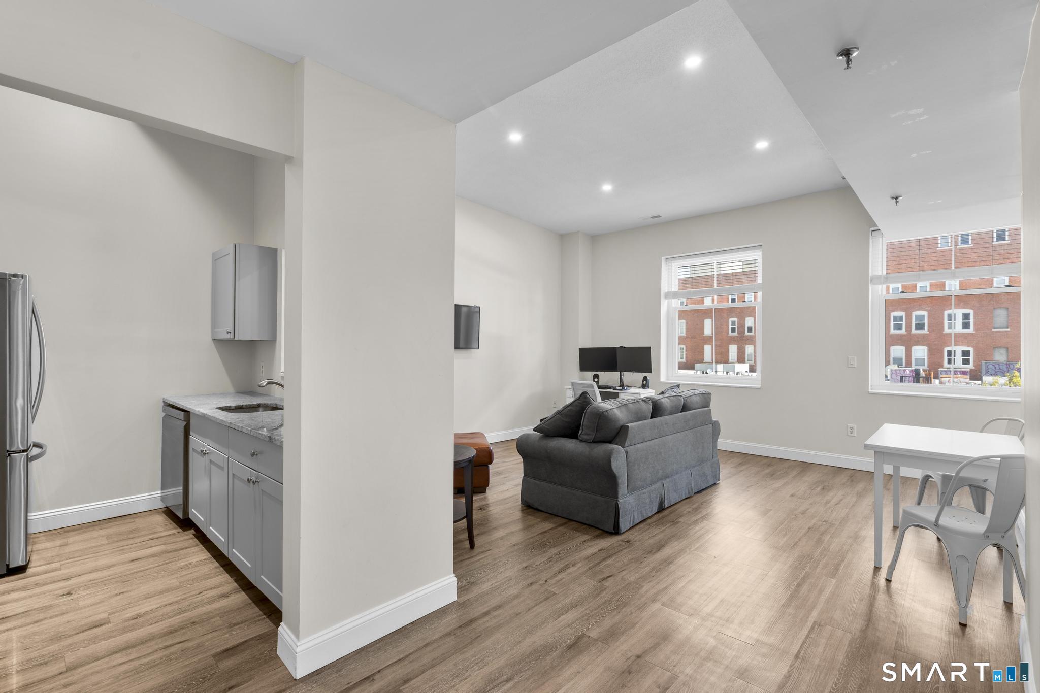 196 Crown Street New Haven CT 06510