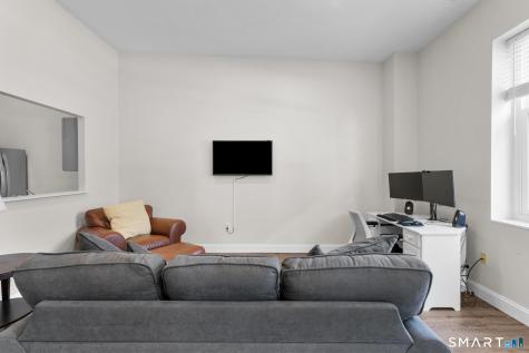 196 Crown Street New Haven CT 06510