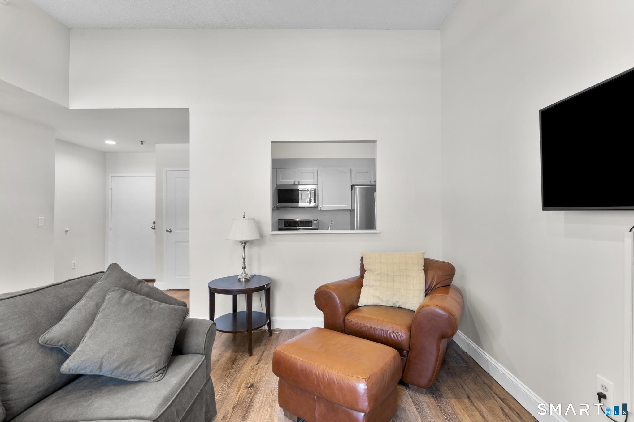 196 Crown Street New Haven CT 06510