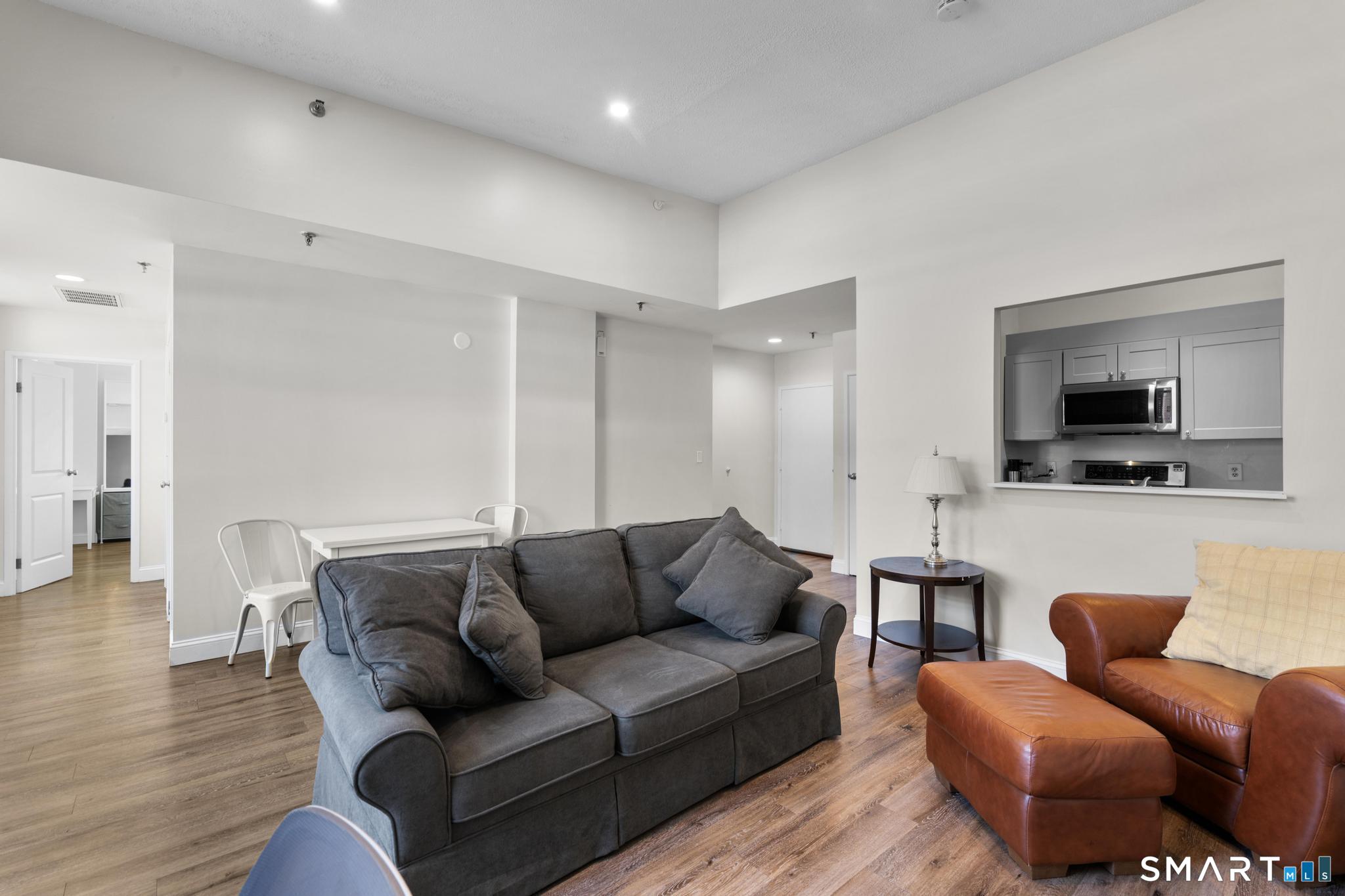 196 Crown Street New Haven CT 06510