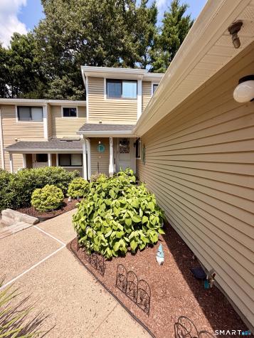 12 Wiggins Farm Drive Simsbury CT 06070