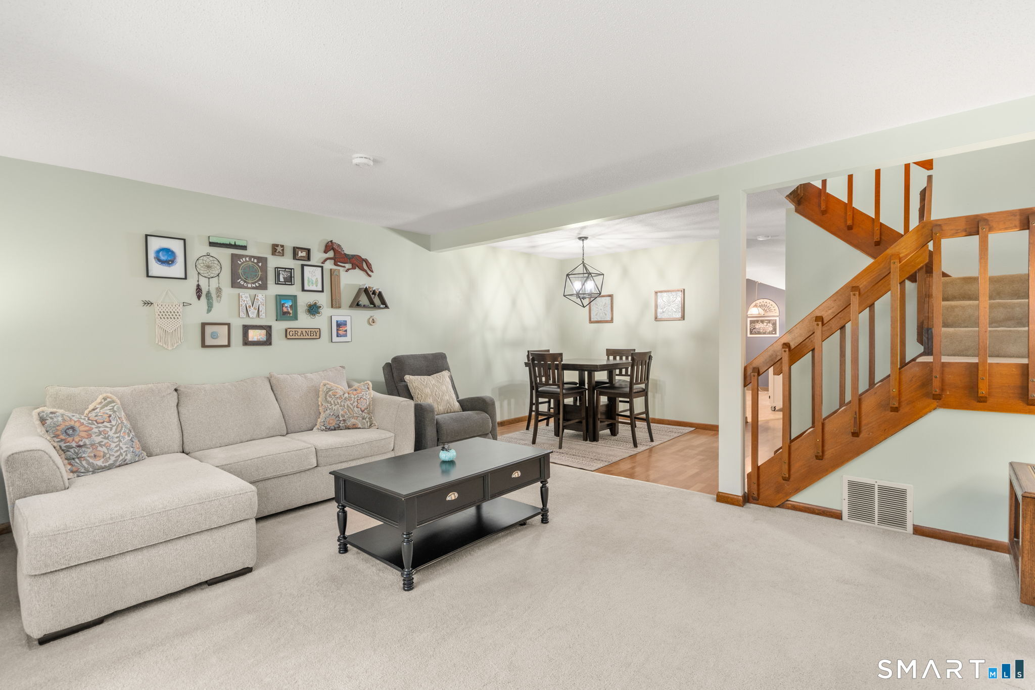 12 Wiggins Farm Drive Simsbury CT 06070