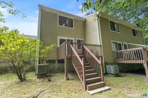12 Wiggins Farm Drive Simsbury CT 06070