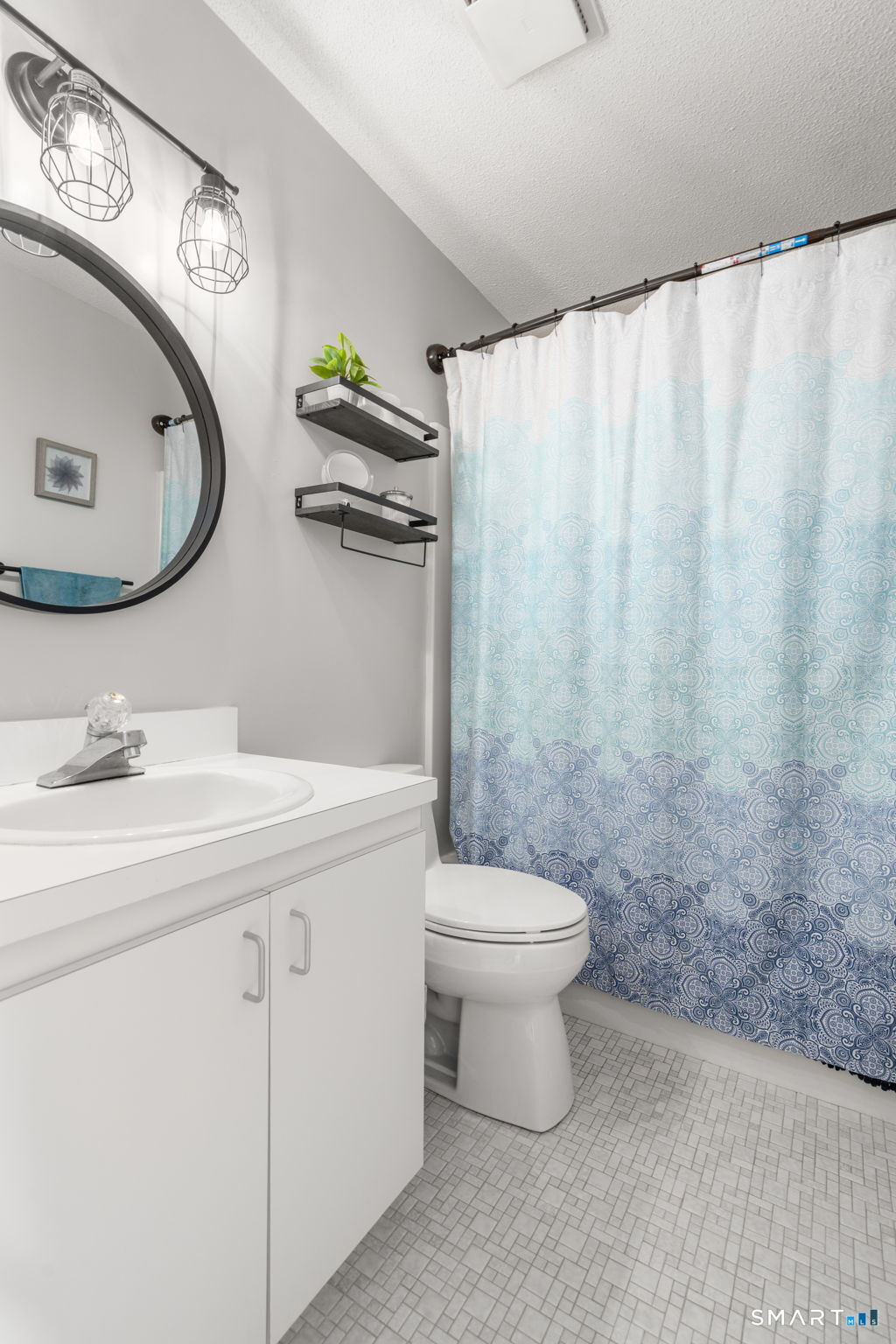 12 Wiggins Farm Drive Simsbury CT 06070