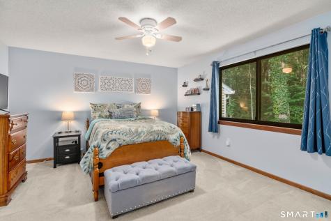 12 Wiggins Farm Drive Simsbury CT 06070